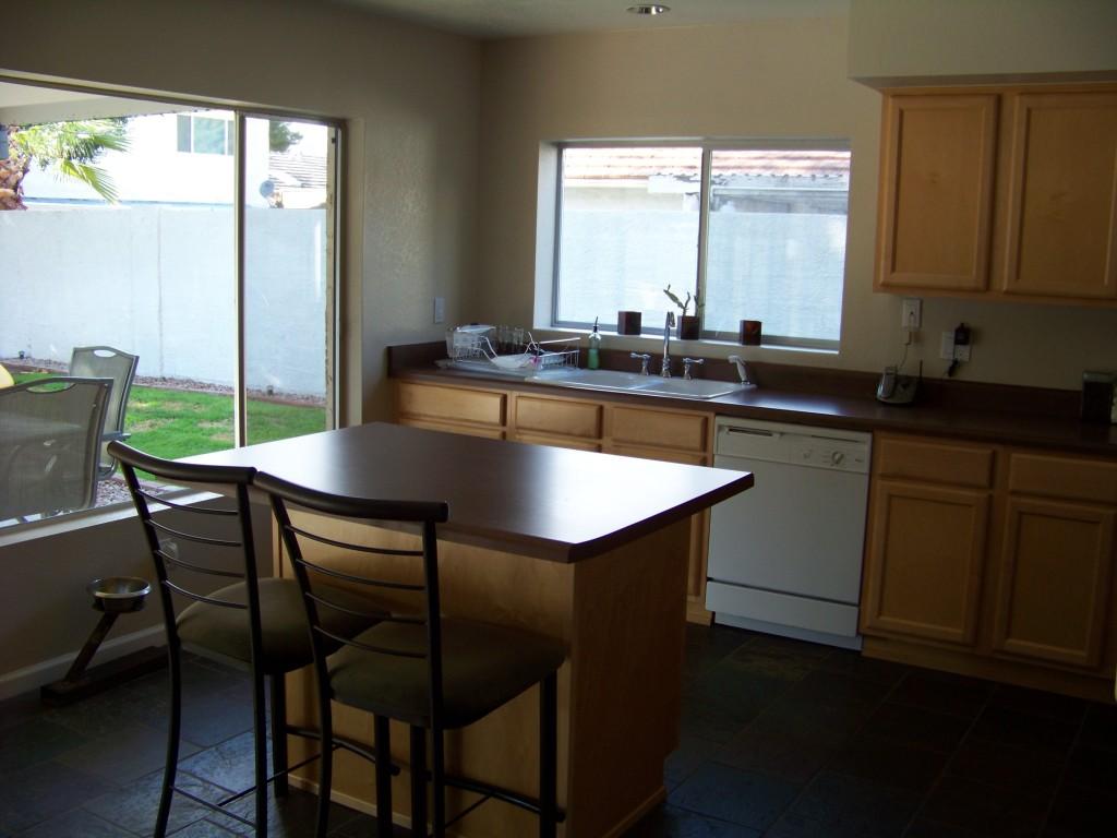 5616 South Spinnaker Road Tempe, AZ 85283 - Photo 17 of 20 Kitchen