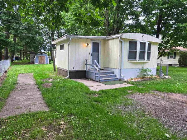 $99,000 | W5120 Shady Lane, Shawano, WI 54166