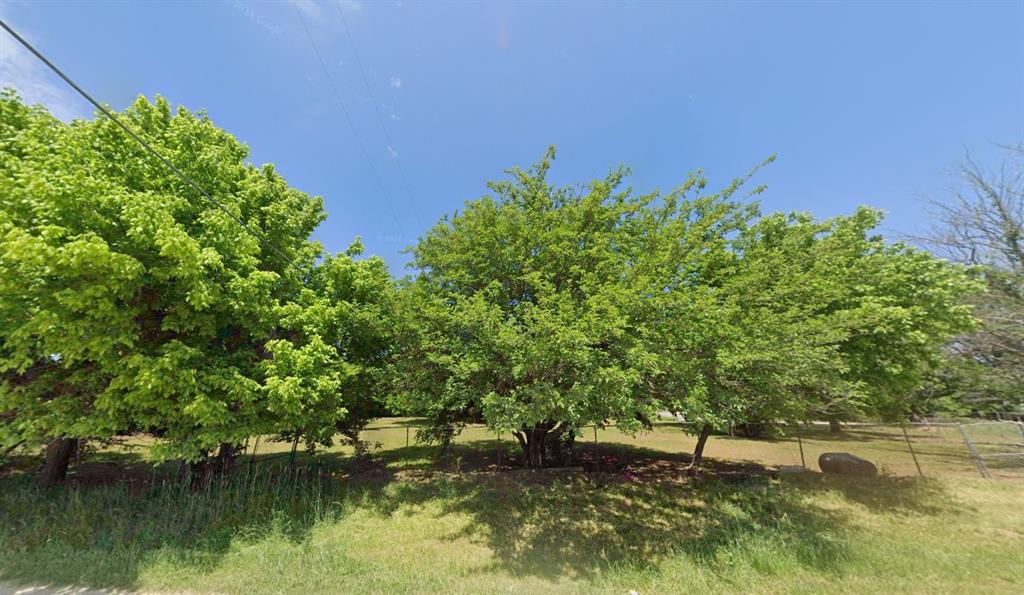 29 Delphia Drive Denison, TX 75021 - Photo 2 of 5