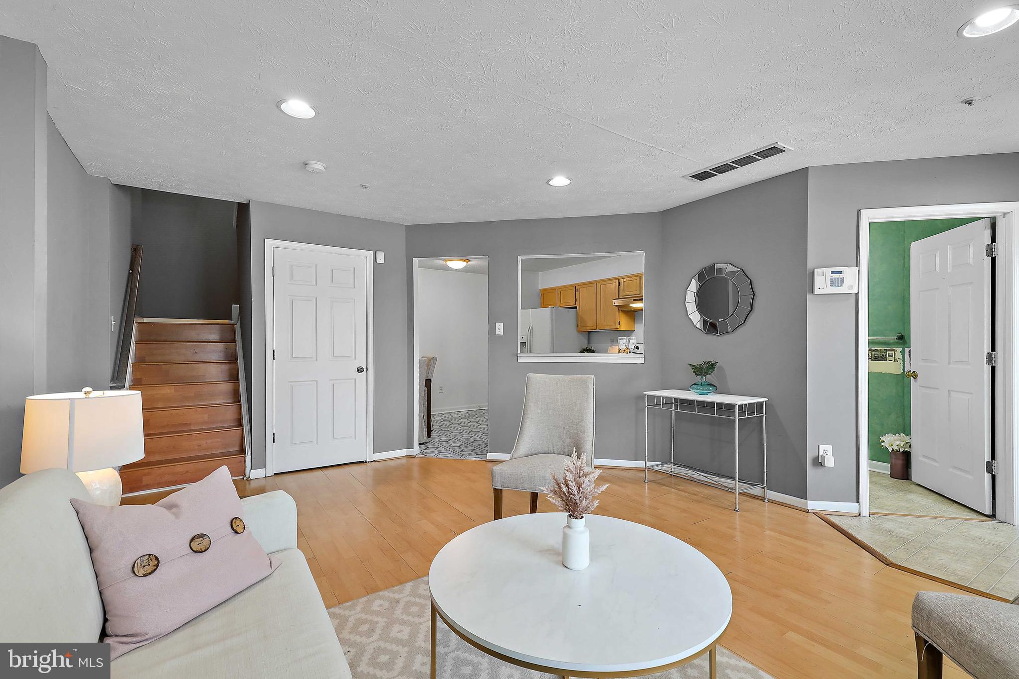 4232 Maple Path Circle, Unit 18 Nottingham, MD 21236 - Photo 4 of 24 Living Room