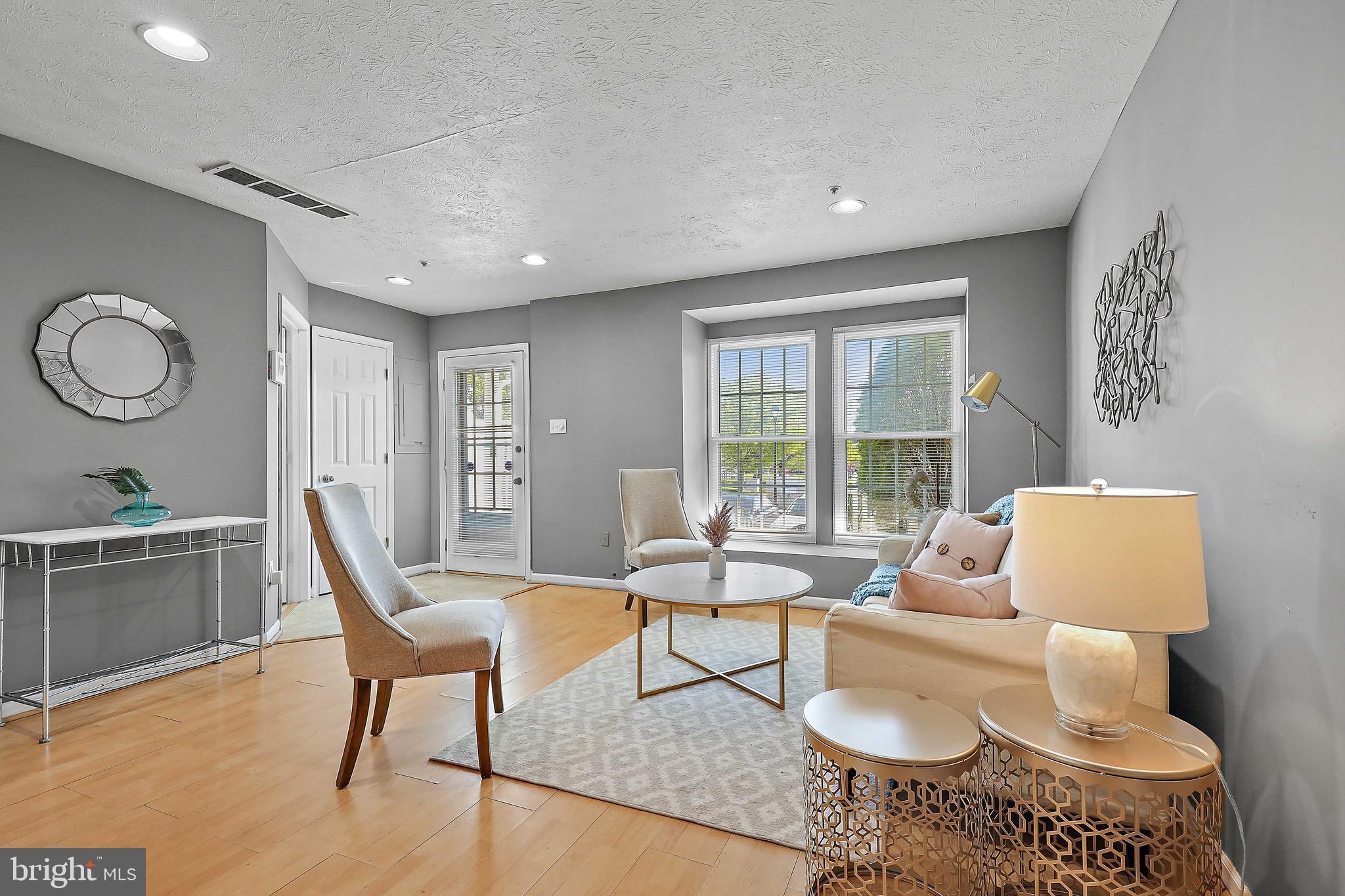 4232 Maple Path Circle, Unit 18 Nottingham, MD 21236 - Photo 6 of 24 Living Room