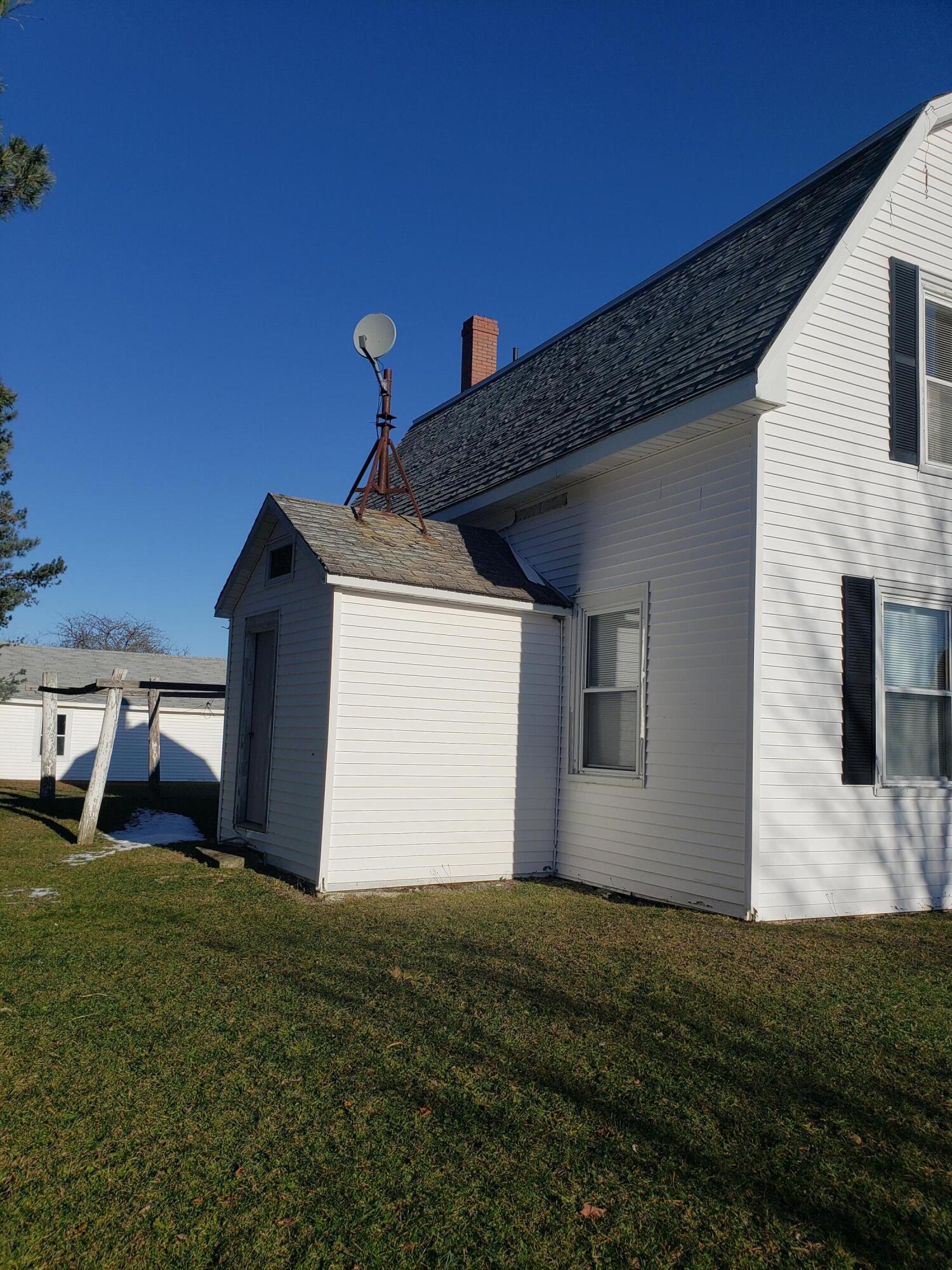 319 Walker Road Houlton, ME 04730 - Photo 4 of 39 20211204_104420