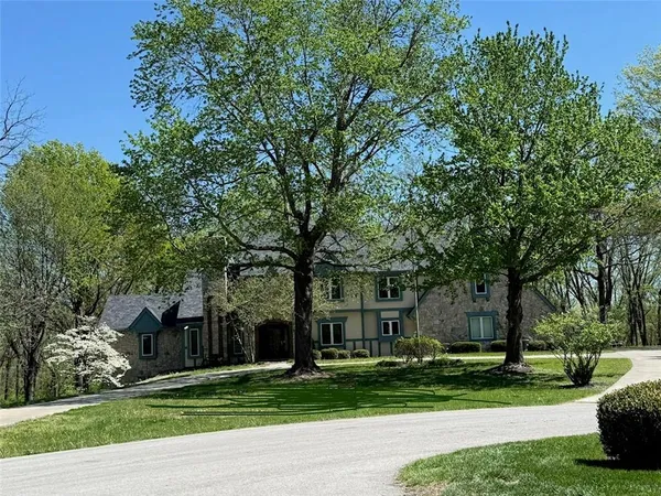 $7,500 | 6807 Cedar Bend, Kansas City, MO 64152