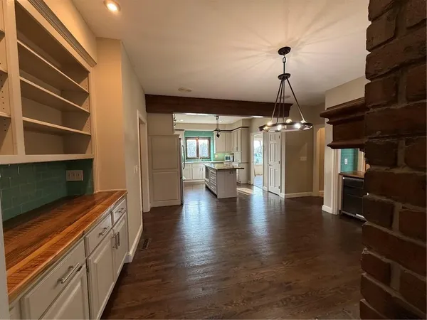 $7,500 | 6807 Cedar Bend, Kansas City, MO 64152