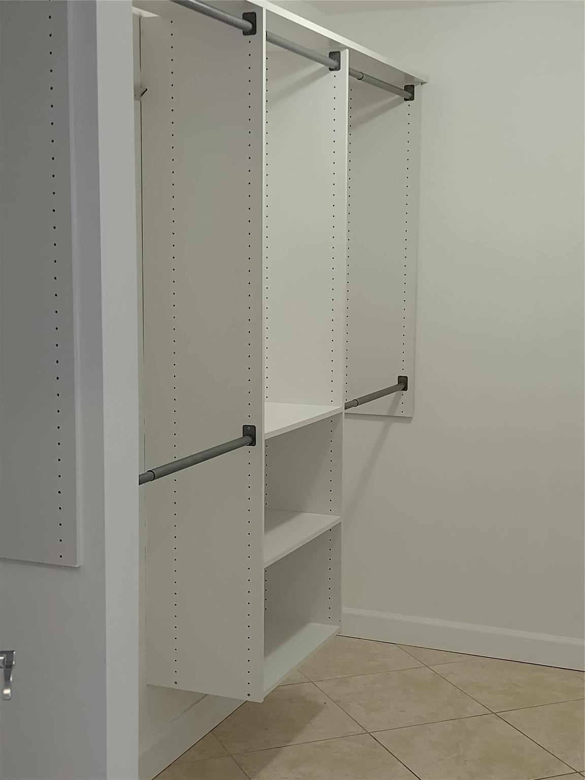 100 South Birch Road, Unit 1005D Fort Lauderdale, FL 33316 - Photo 11 of 36 walking closset