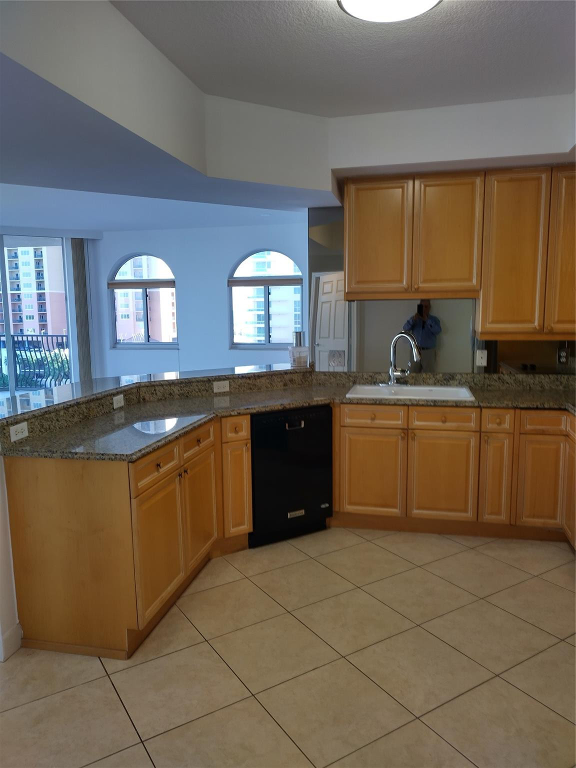 100 South Birch Road, Unit 1005D Fort Lauderdale, FL 33316 - Photo 5 of 36 Photo 5