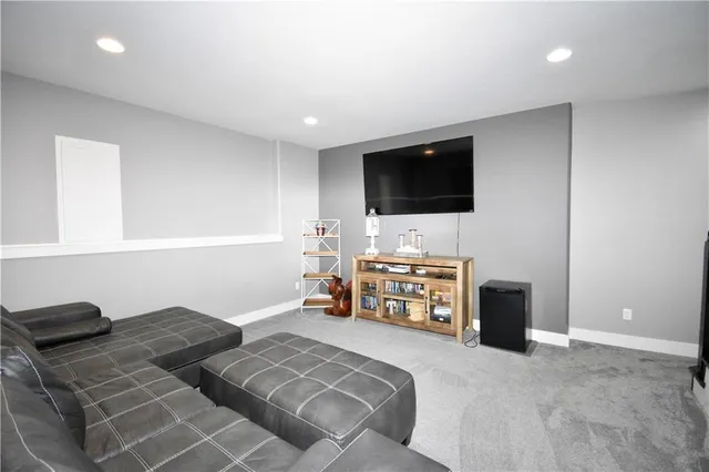 $600,000 | 2406 Northeast 158th Street, Smithville, MO 64089