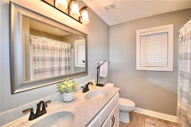 $600,000 | 2406 Northeast 158th Street, Smithville, MO 64089