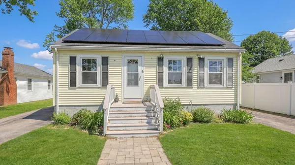 $399,900 | 6 Pine Street, Wareham, MA 02571