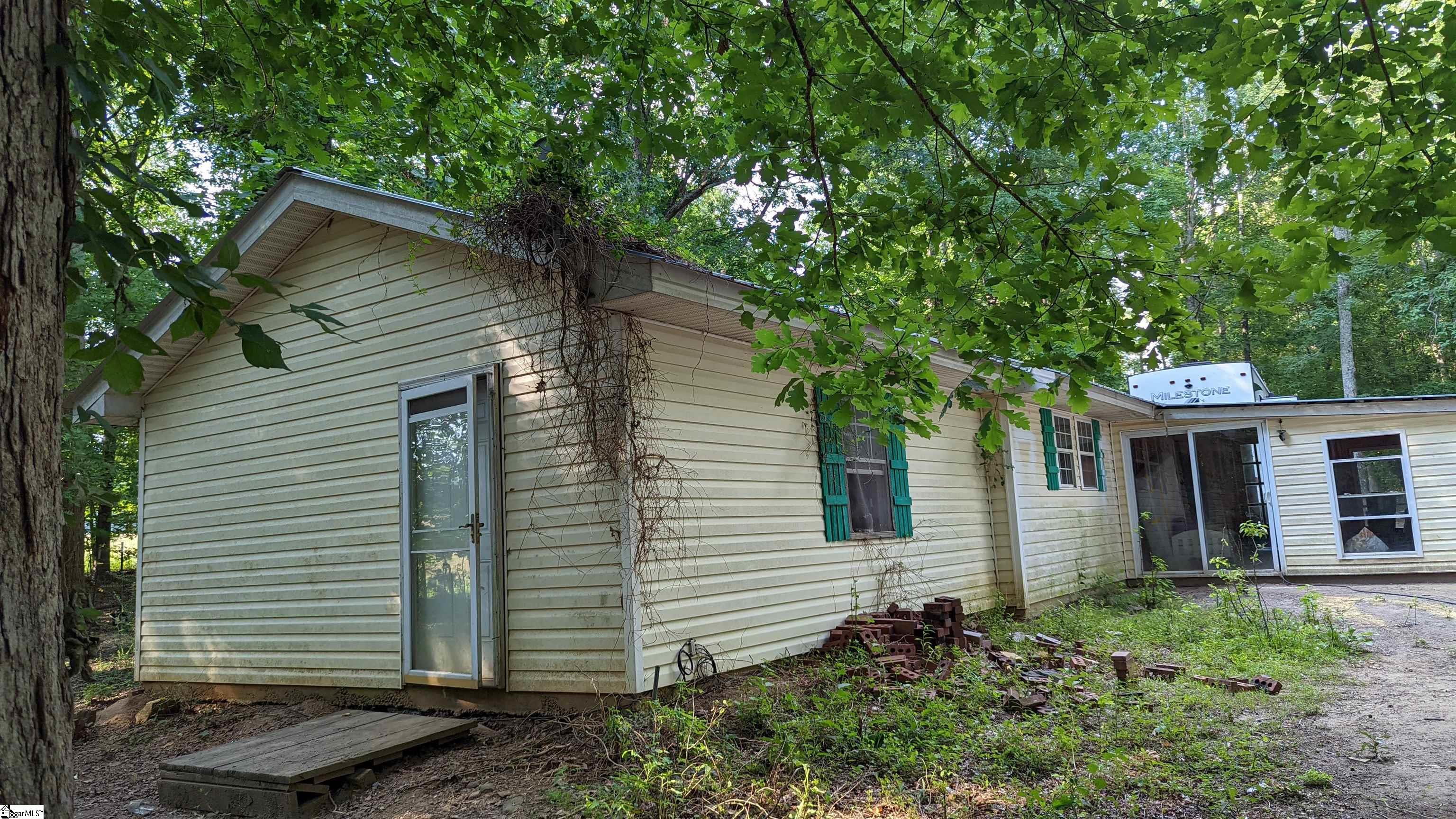 311 Ball Road Honea Path, SC 29654 - Photo 12 of 26