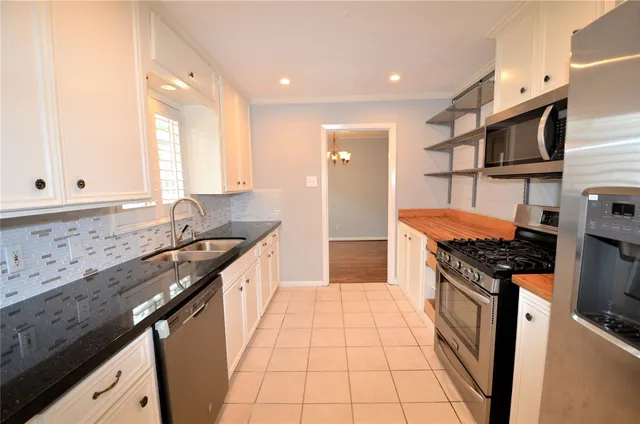 $2,200 | 1902 Coulcrest Drive, Houston, TX 77055