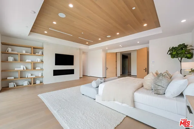 a view of walk in closet