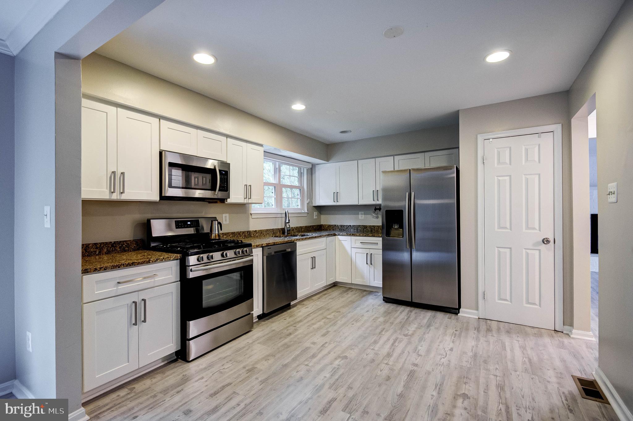 3919 Klausmier Road Baltimore, MD 21236 - Photo 9 of 32