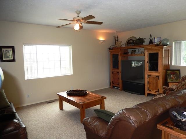 629 South Hodges Road Greenacres, WA 99016 - Photo 5 of 20