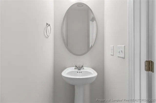 $2,600 | 4095 Irwin Drive, Aberdeen, NC 28315