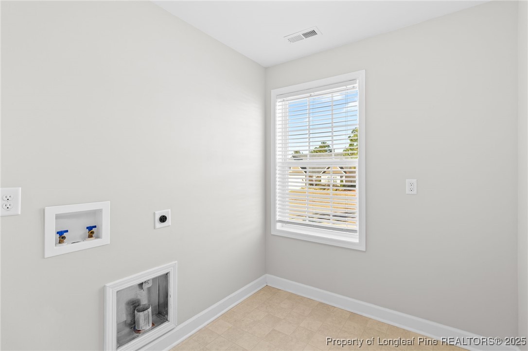 4095 Irwin Drive Aberdeen, NC 28315 - Photo 39 of 44 Laundry Room