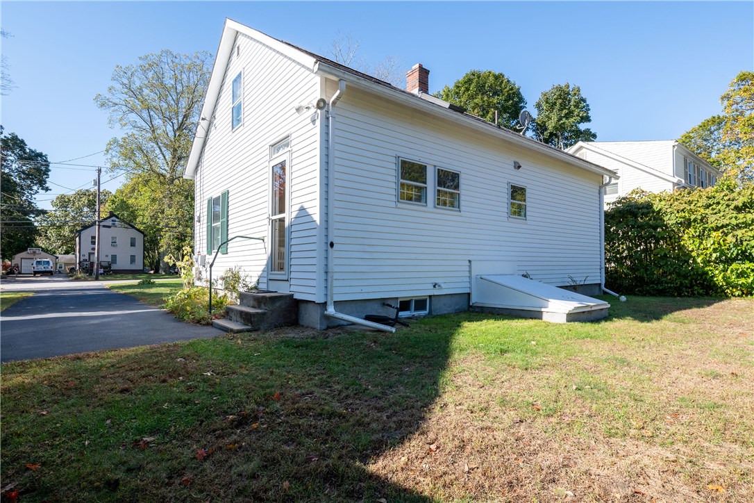 295 Ten Rod Road North Kingstown, RI 02852 - Photo 7 of 35