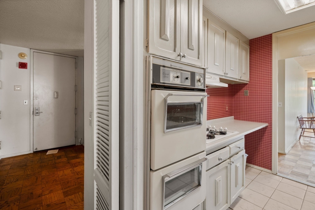 65 East India Row, Unit 6B Boston, MA 02110 - Photo 22 of 28