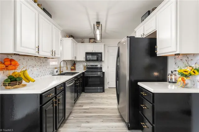 $469,900 | 107 Cottonwood Lane, Summerfield, NC 27358