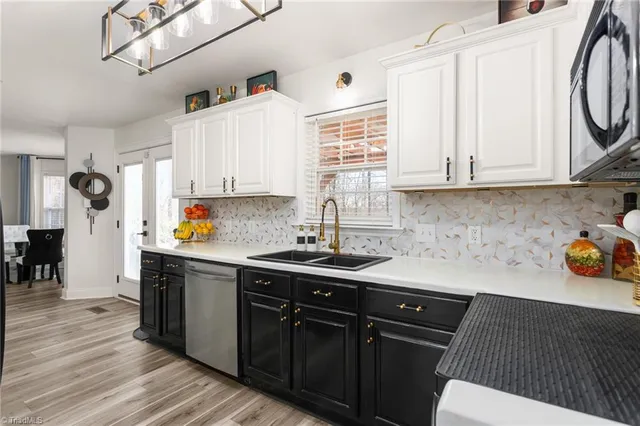 $469,900 | 107 Cottonwood Lane, Summerfield, NC 27358