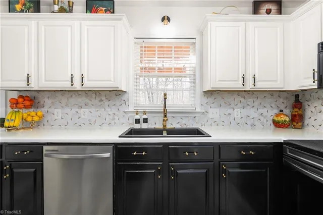 $469,900 | 107 Cottonwood Lane, Summerfield, NC 27358