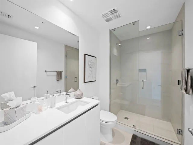 $2,750,000 | 1116 North Ocean Boulevard, Unit 401, Pompano Beach, FL 33062