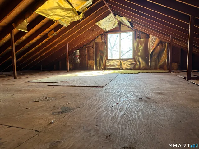 a view of an entrance door of the house