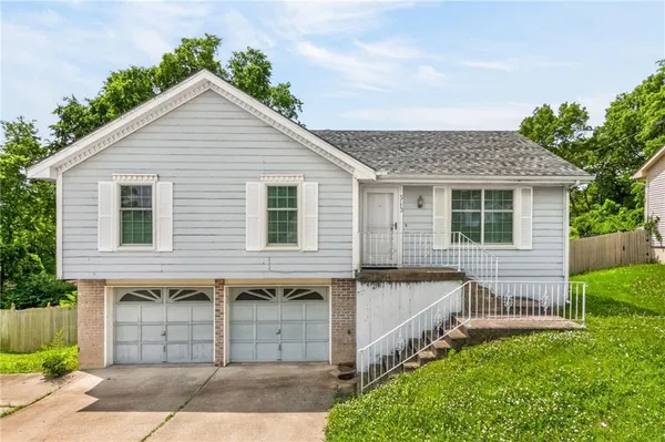 $249,000 | 5113 Northeast 48th Street, Kansas City, MO 64117