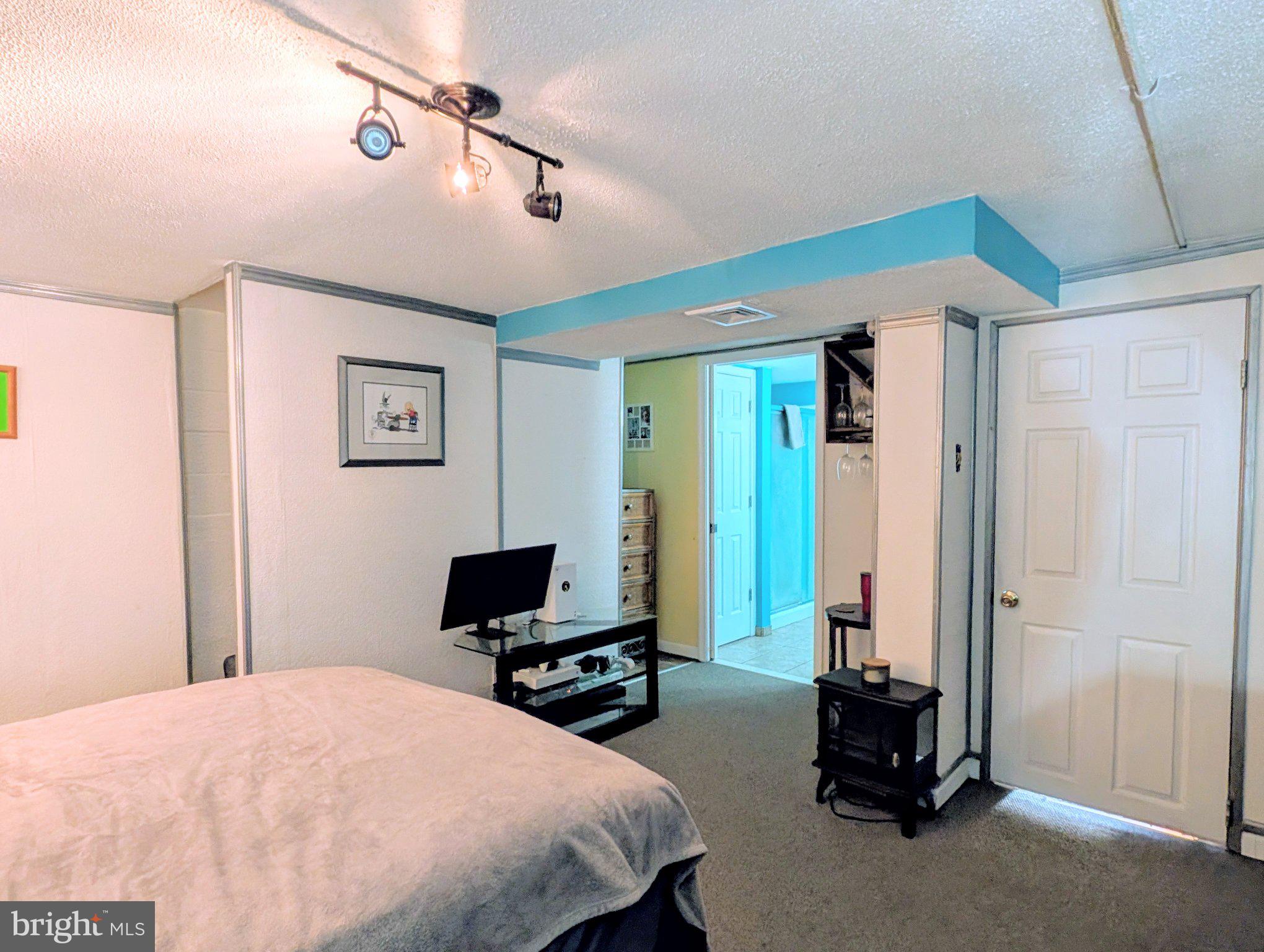 568 Michell Street Ridley Park, PA 19078 - Photo 33 of 41 Cozy retreat with vibrant accents.