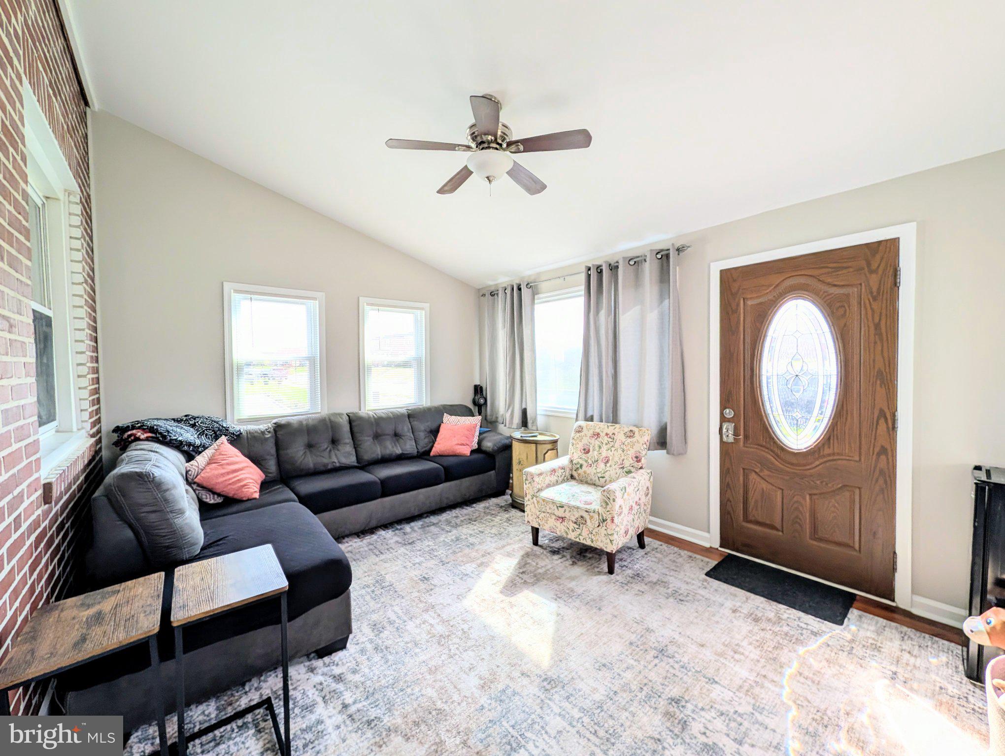 568 Michell Street Ridley Park, PA 19078 - Photo 4 of 41 Bright and inviting living space.