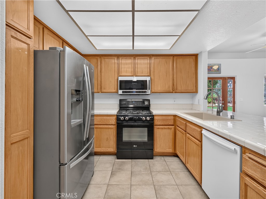 31202 Quail Valley Road Castaic, CA 91384 - Photo 9 of 25