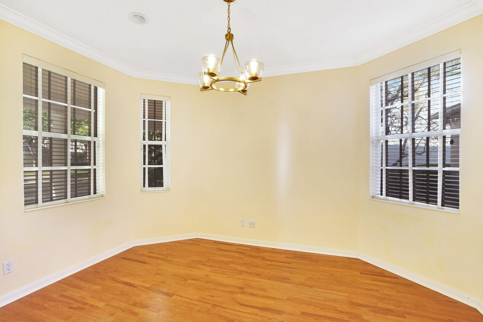 142 Barbados Drive Jupiter, FL 33458 - Photo 8 of 53 a view of an empty room with a window