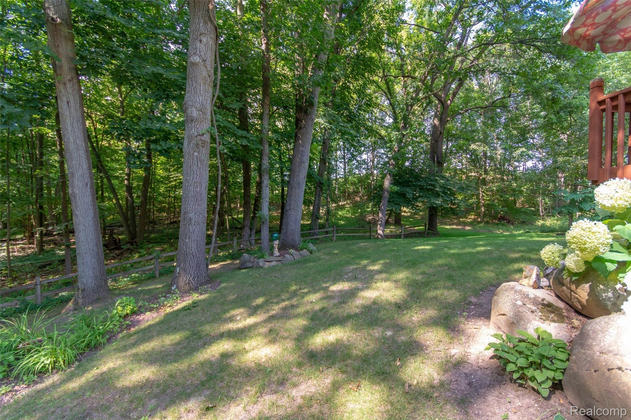 18166 Hickory Ridge Road Fenton, MI 48430 - Photo 29 of 44 DSC_8724.jpg