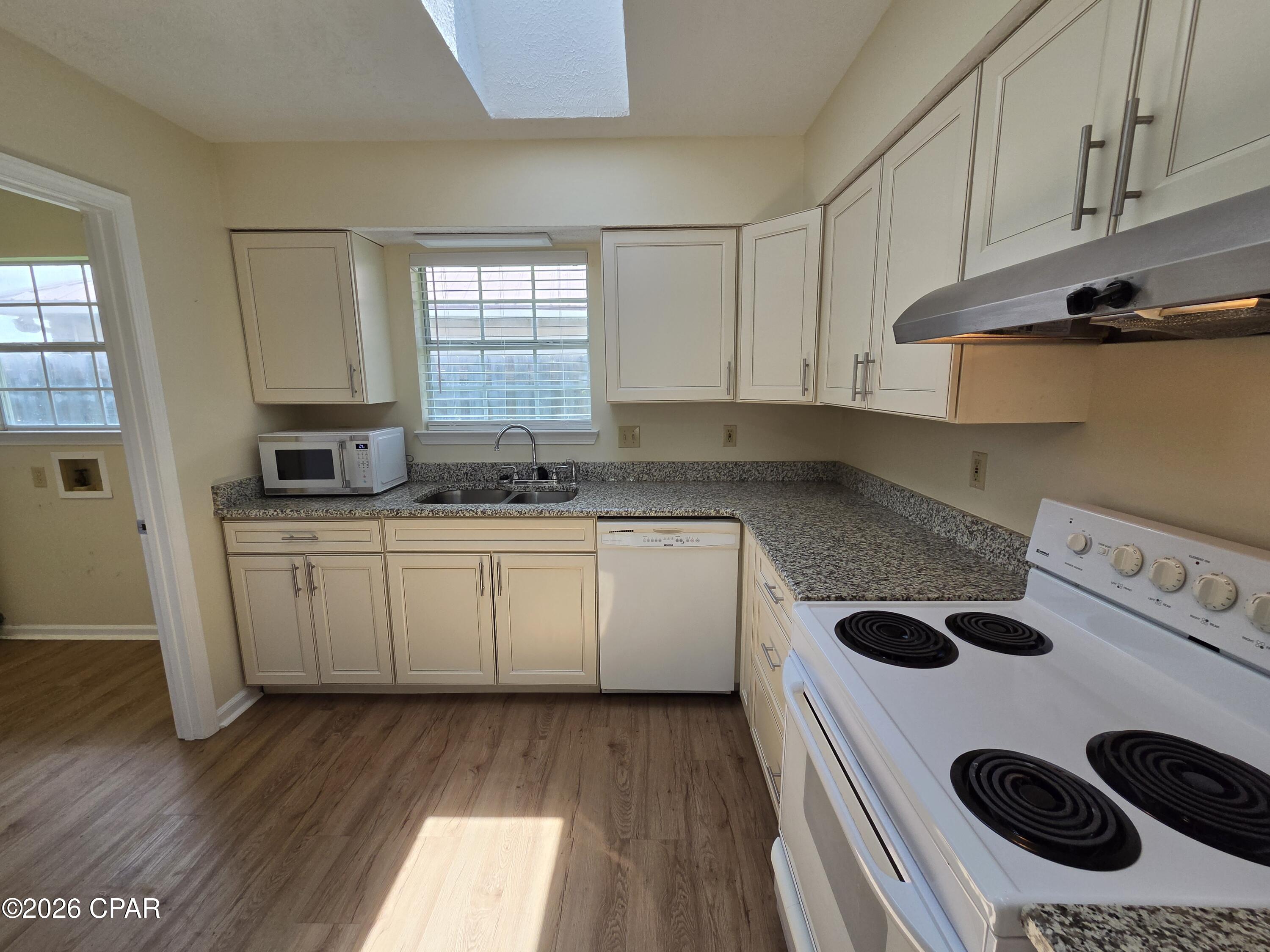 4012 Woodridge Road Panama City, FL 32405 - Photo 9 of 26
