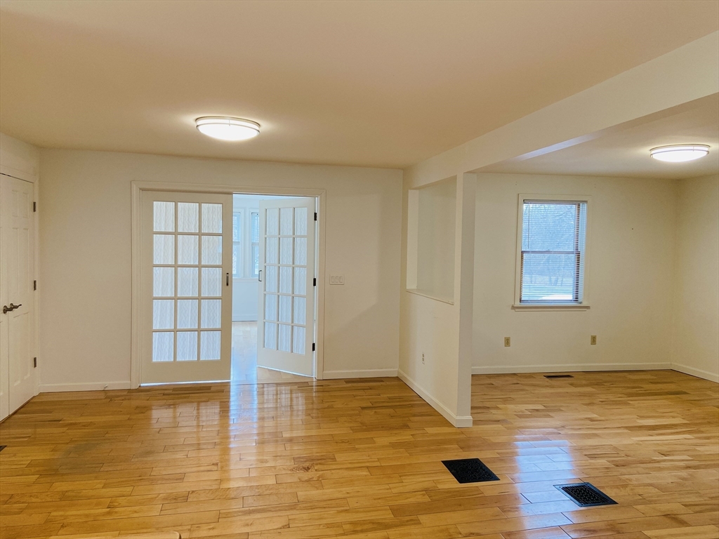 27 Prospect Street Hatfield, MA 01038 - Photo 11 of 27