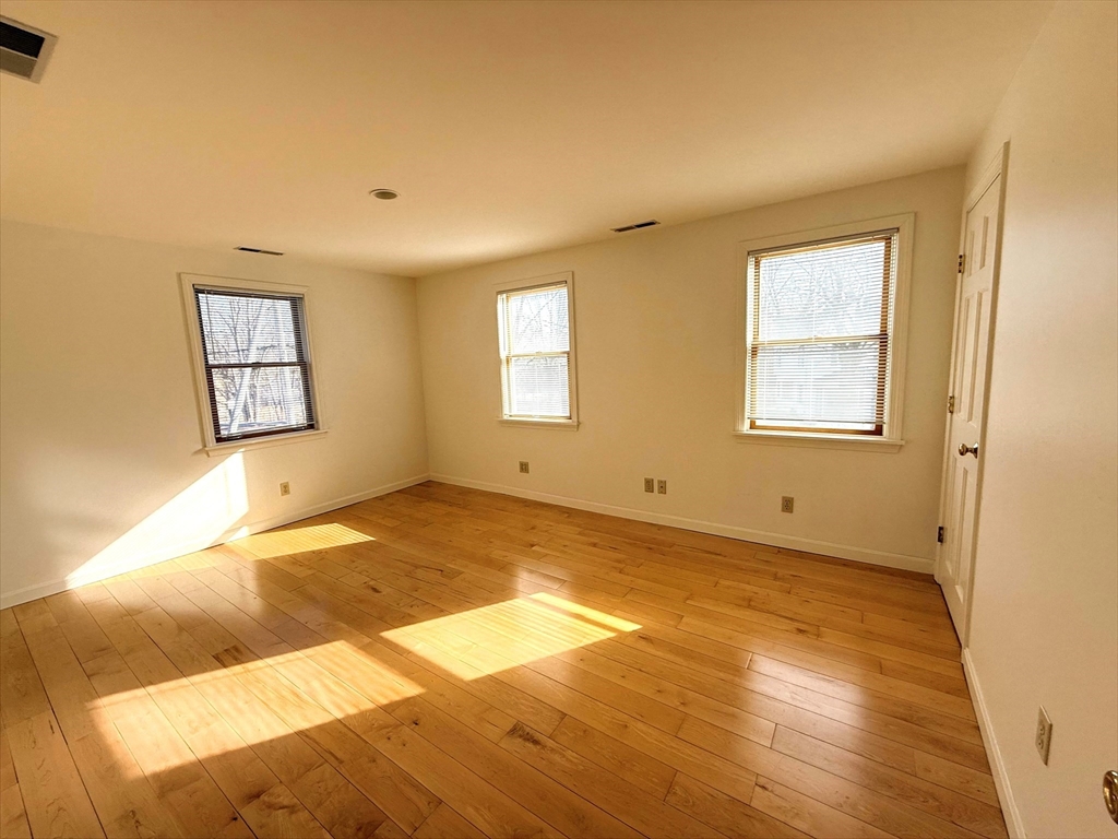 27 Prospect Street Hatfield, MA 01038 - Photo 20 of 27