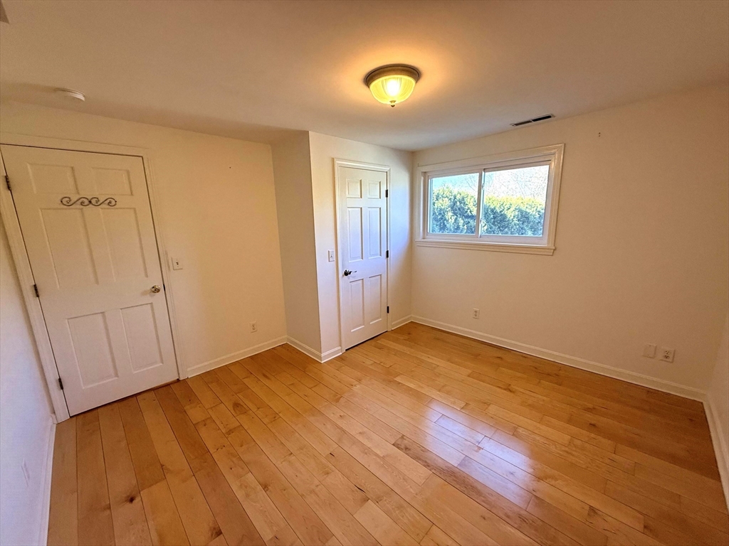 27 Prospect Street Hatfield, MA 01038 - Photo 21 of 27