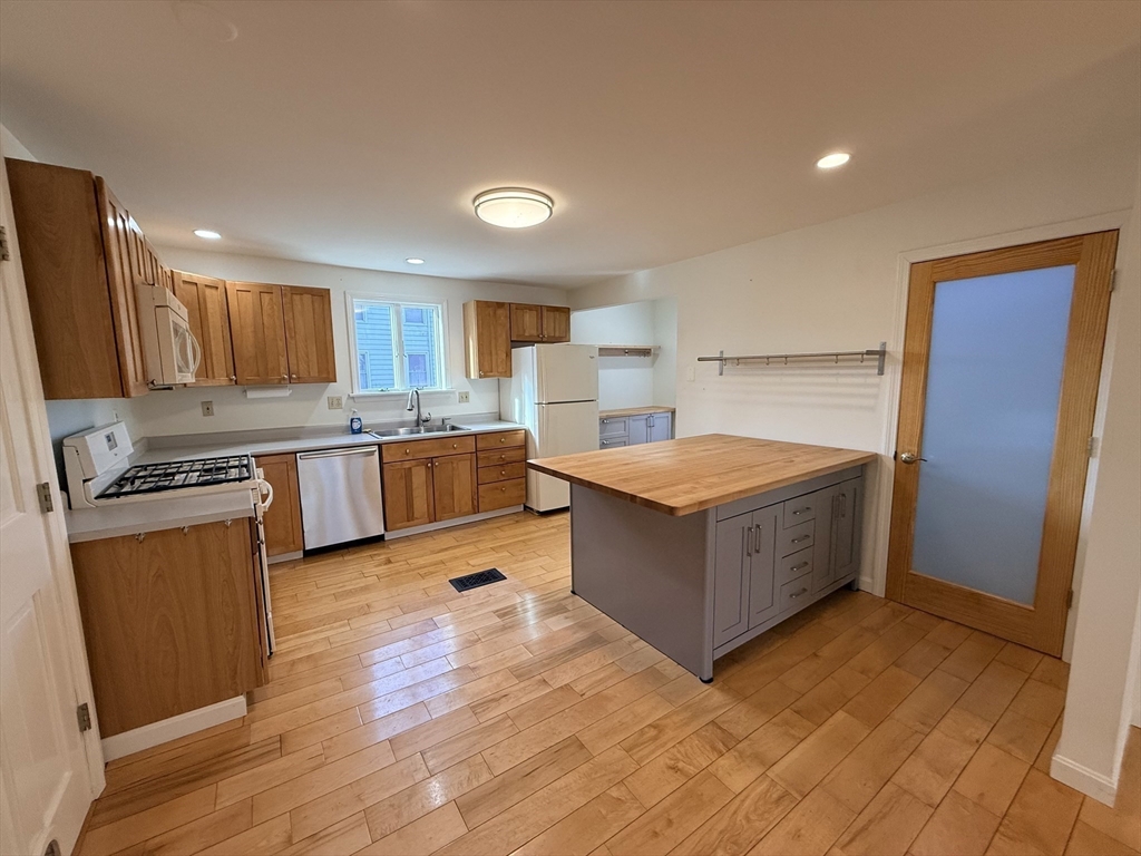 27 Prospect Street Hatfield, MA 01038 - Photo 7 of 27