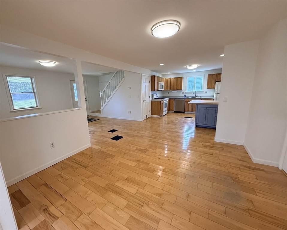 27 Prospect Street Hatfield, MA 01038 - Photo 10 of 27