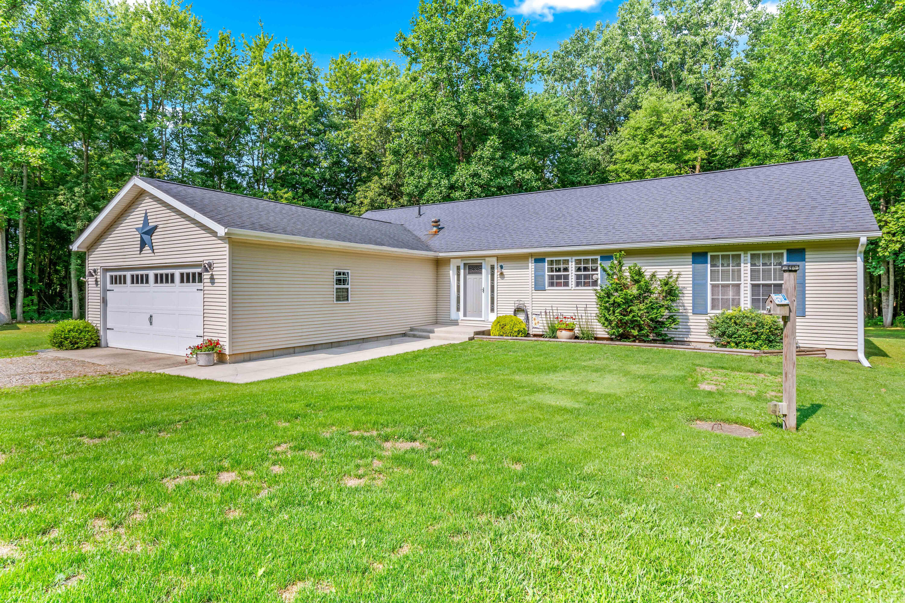 6320 Anderson Road Litchfield, MI 49252 - Photo 3 of 42 2
