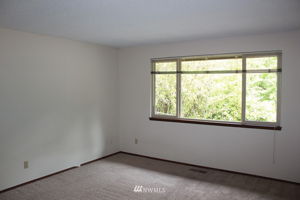 14536 Southeast 167th Street Renton, WA 98058 - Photo 13 of 16