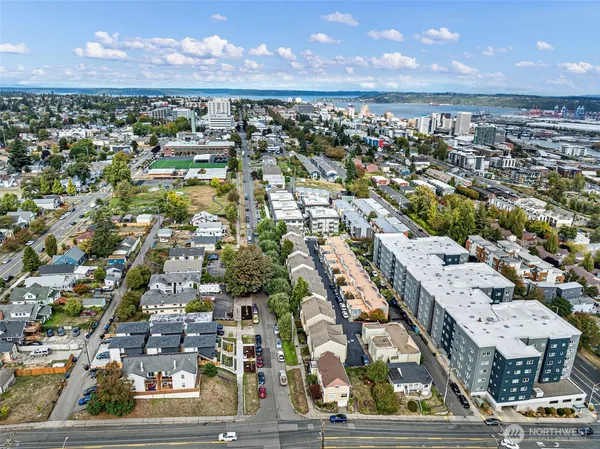 $425,000 | 2434 Yakima Court, Tacoma, WA 98405