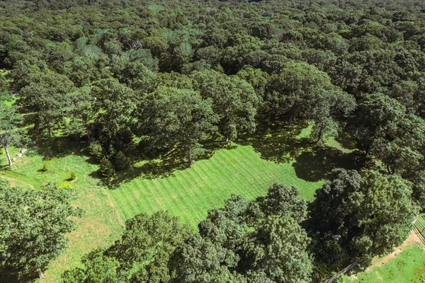 $1,645,000 | 26 Flint Hill Road, Vineyard Haven, MA 02568