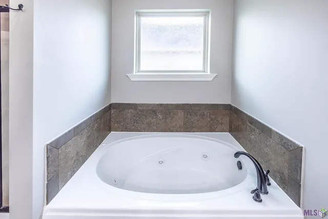 $239,500 | 167 Laverne Drive, Thibodaux, LA 70301