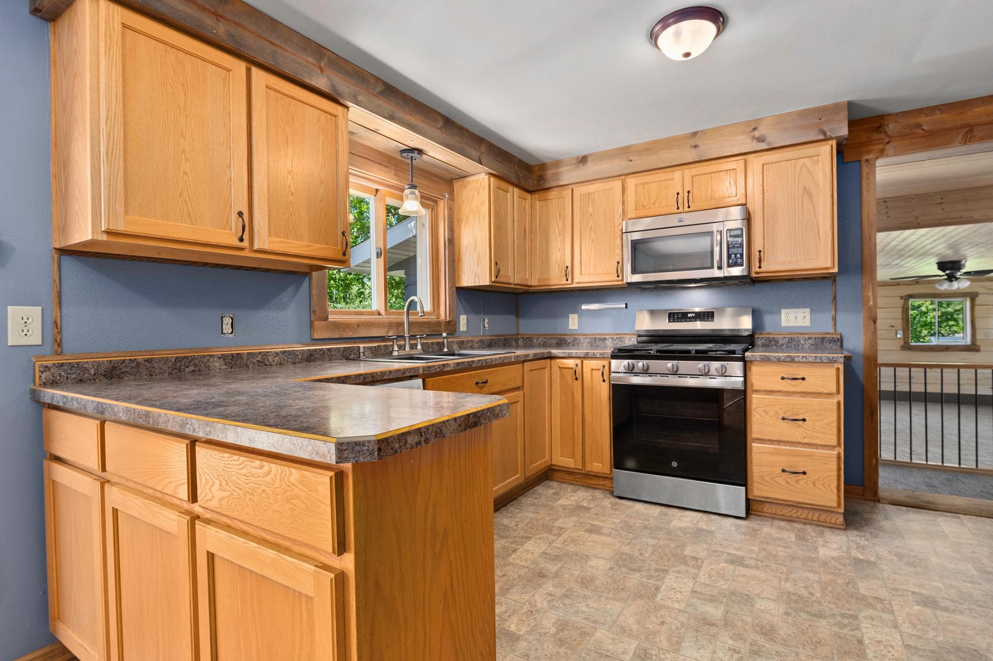4585 Old 8 Road Rhinelander, WI 54501 - Photo 4 of 29 Gallery Image 4