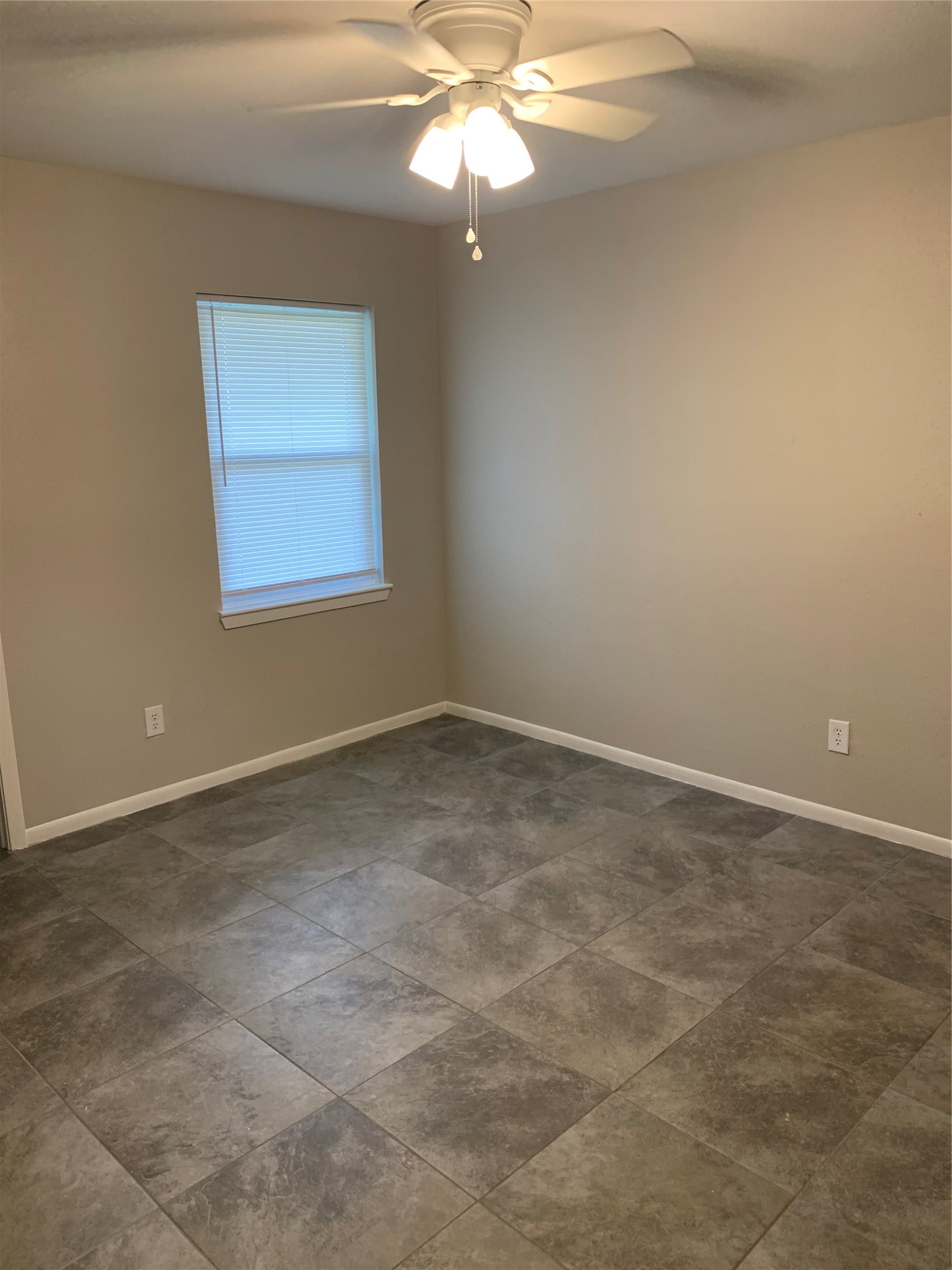 1110 East Rutgers Lane Deer Park, TX 77536 - Photo 10 of 19 First bedroom to the right off of the living area