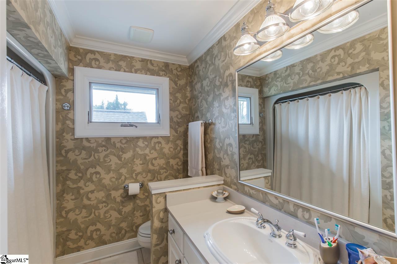 233 Bruce Farm Road Simpsonville, SC 29681 - Photo 21 of 36 Gallery Image 21