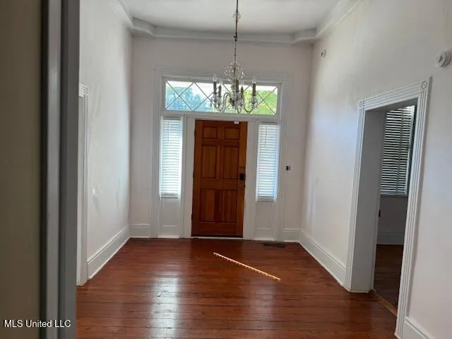 $210,000 | 201 South Center Street, Holly Springs, MS 38635