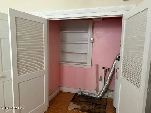 $210,000 | 201 South Center Street, Holly Springs, MS 38635