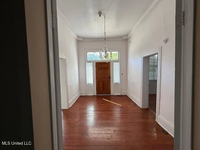 $210,000 | 201 South Center Street, Holly Springs, MS 38635